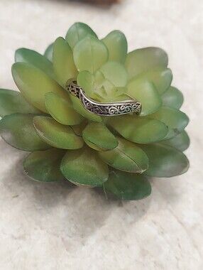 R308 Minimalist Gildtone Curved Decorative Ring
